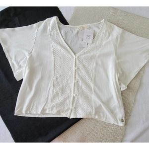 Roxy Shirt Women's Size L White Crop V-Neck Button Up Short Batwing Sleeves Top